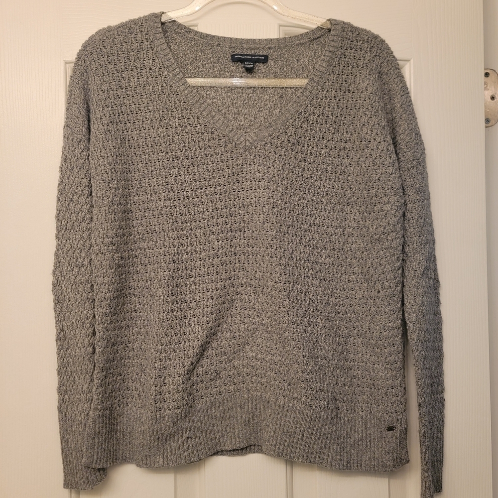 American Eagle Outfitters Textured Gray V-Neck Sweater